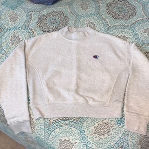 Cropped Champion Sweatshirt